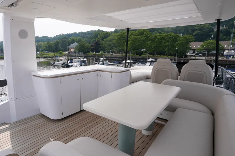 Slide: The Image of Azimut Fly 62 2026 - 66