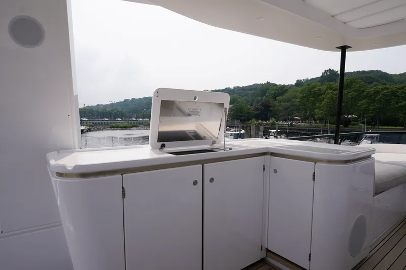 Slide: The Image of Azimut Fly 62 2026 - 68