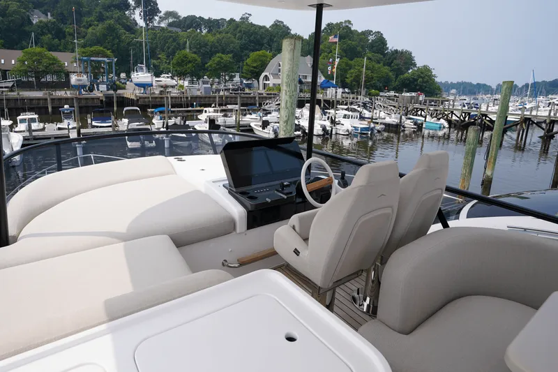 Slide: The Image of Azimut Fly 62 2026 - 69