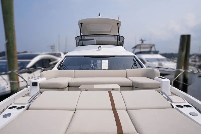 Slide: The Image of Azimut Fly 62 2026 - 75