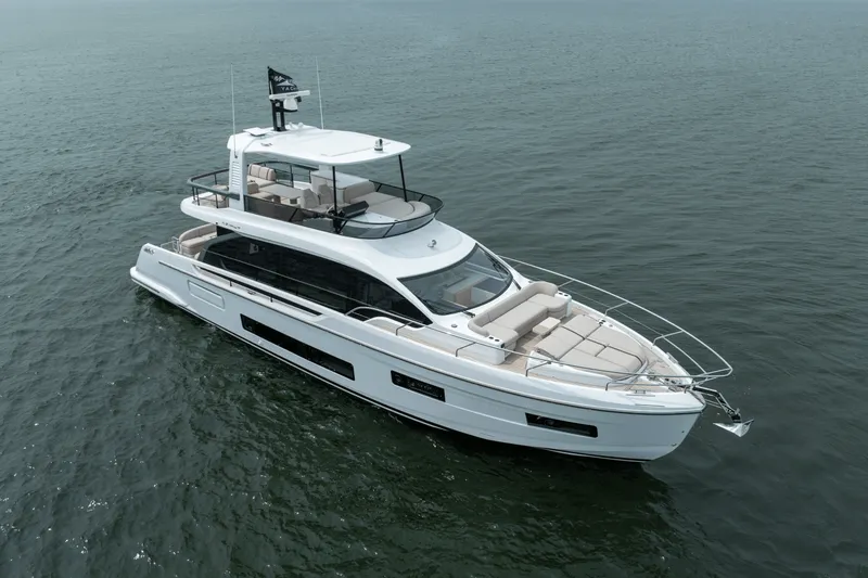 Slide: The Image of Azimut Fly 62 2026 - 83