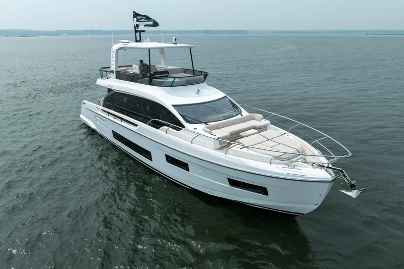 Slide: The Image of Azimut Fly 62 2026 - 84