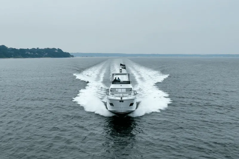 Slide: The Image of Azimut Fly 62 2026 - 86