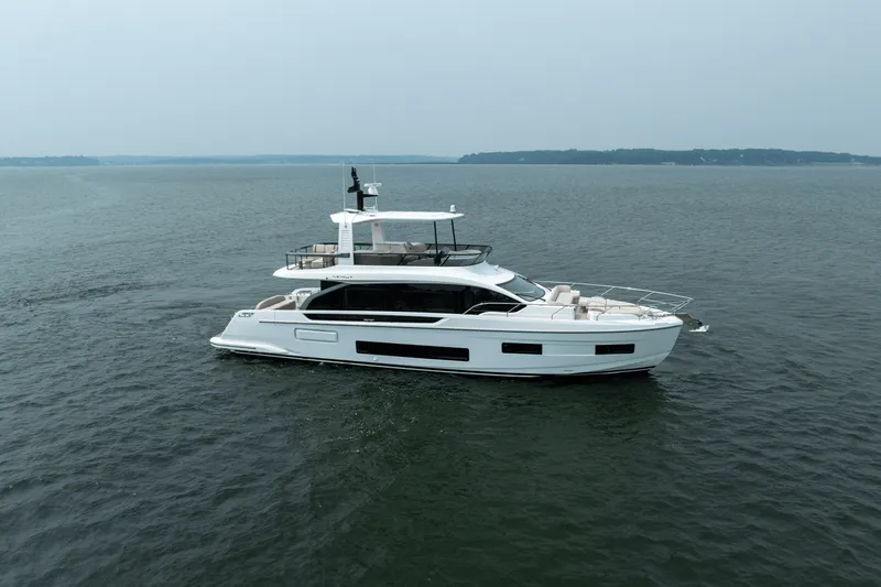 Slide: The Image of Azimut Fly 62 2026 - 3