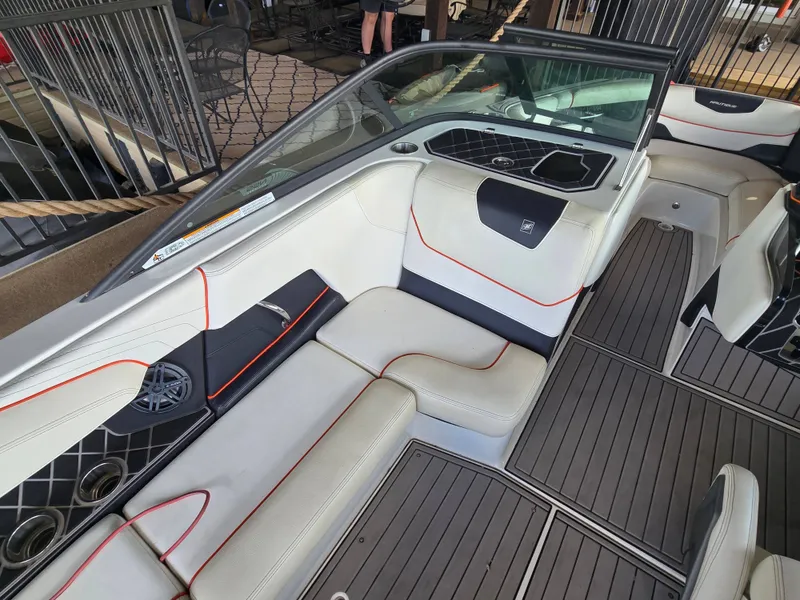 Slide: The Image of Nautique Super Air GS20 2018 - 22