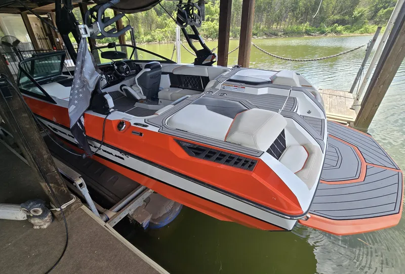 Slide: The Image of Nautique Super Air GS20 2018 - 5