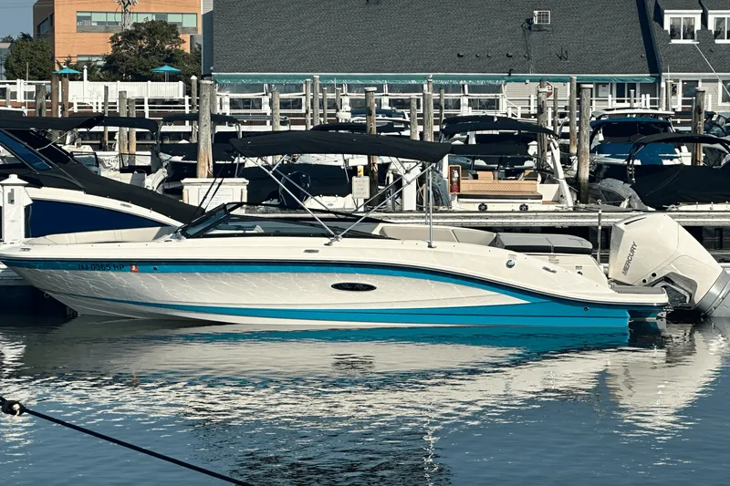 Slide: The Image of Sea Ray 230 SPX-OB 2022 - 2