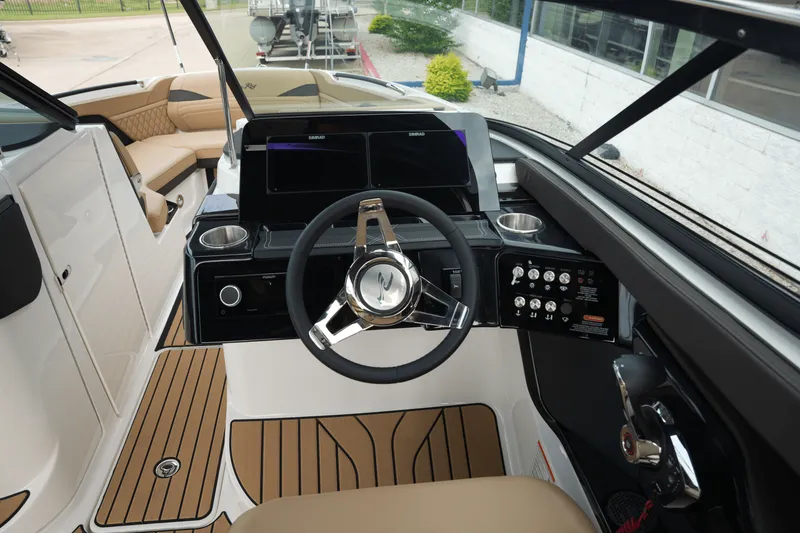 Slide: The Image of Sea Ray SLX 260 Surf 2026 - 16