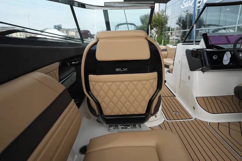 Slide: The Image of Sea Ray SLX 260 Surf 2026 - 19