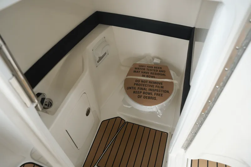 Slide: The Image of Sea Ray SLX 260 Surf 2026 - 23