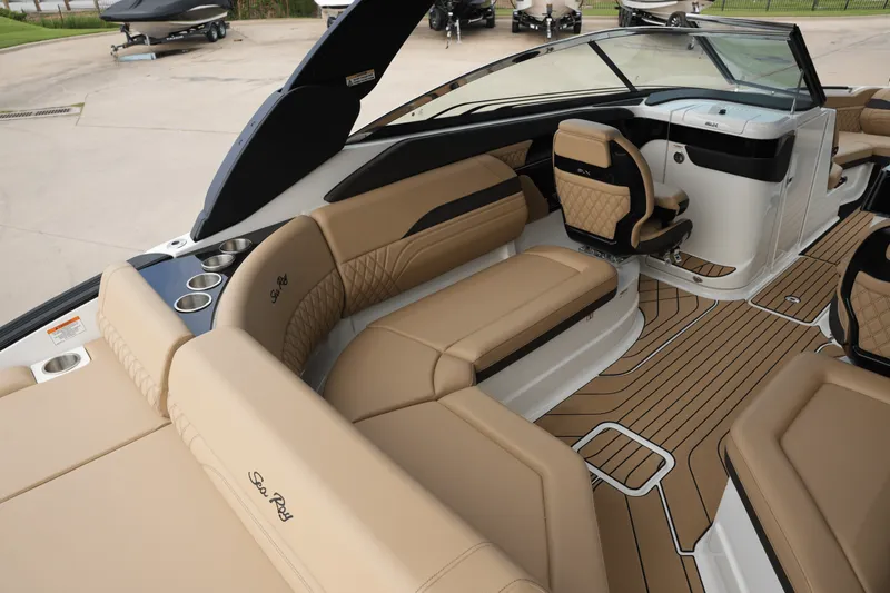 Slide: The Image of Sea Ray SLX 260 Surf 2026 - 9