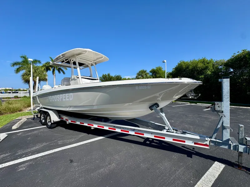Slide: The Image of Boston Whaler 270 DAUNTLESS 2021 - 2