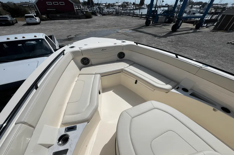 Slide: The Image of Scout 240 XSF 2026 - 13