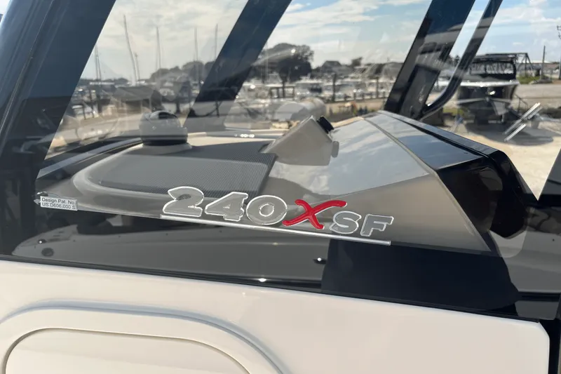 Slide: The Image of Scout 240 XSF 2026 - 16