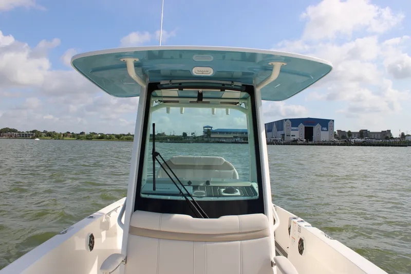 Slide: The Image of Boston Whaler 280 Dauntless 2027 - 15