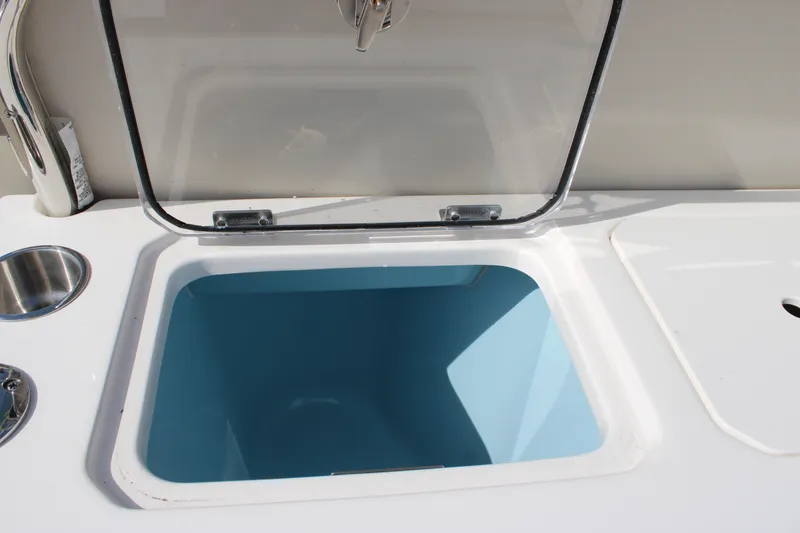 Slide: The Image of Boston Whaler 280 Dauntless 2027 - 36