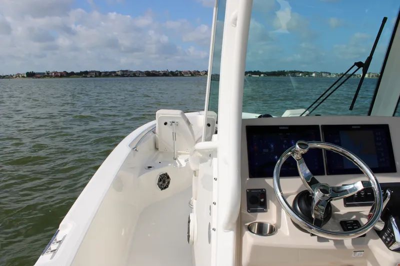 Slide: The Image of Boston Whaler 280 Dauntless 2027 - 33