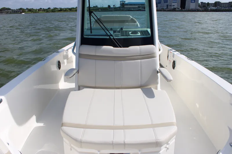 Slide: The Image of Boston Whaler 280 Dauntless 2027 - 16