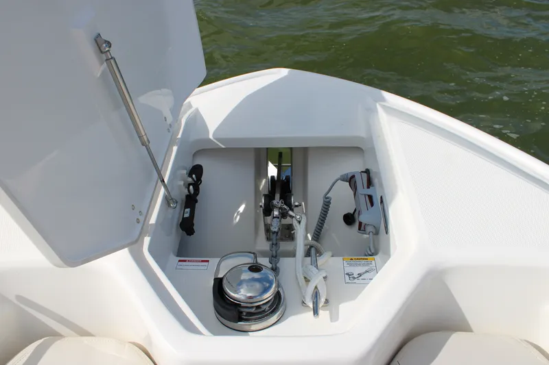 Slide: The Image of Boston Whaler 280 Dauntless 2027 - 18