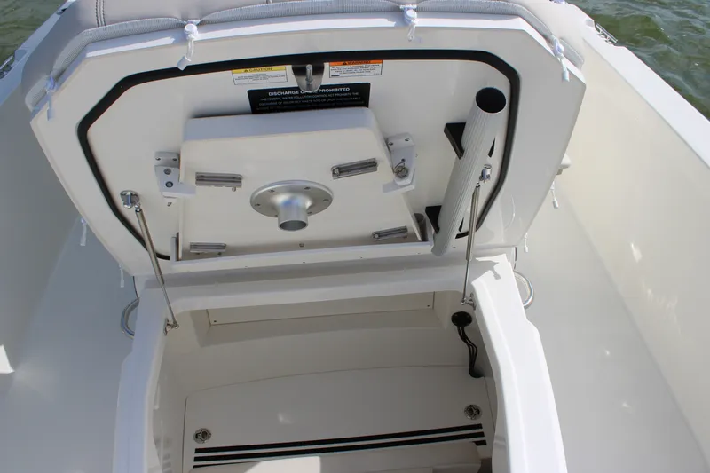 Slide: The Image of Boston Whaler 280 Dauntless 2027 - 10