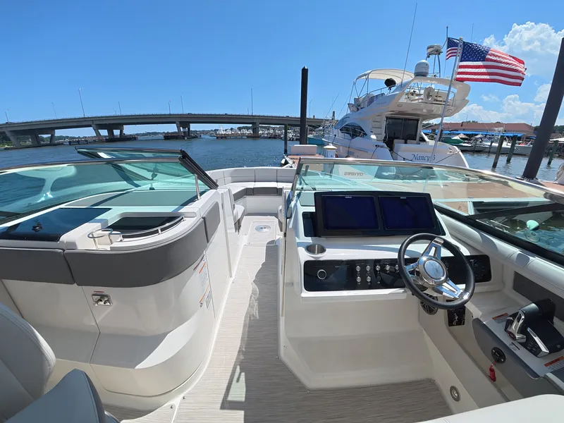 Slide: The Image of Sea Ray SLX 310 Outboard 2027 - 26