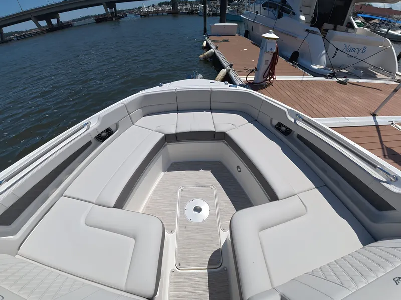 Slide: The Image of Sea Ray SLX 310 Outboard 2027 - 32