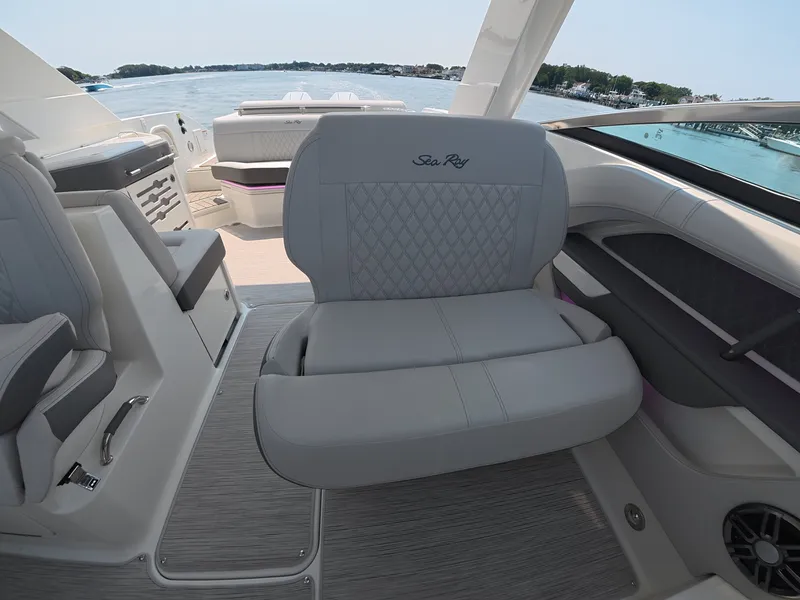 Slide: The Image of Sea Ray SLX 310 Outboard 2027 - 25