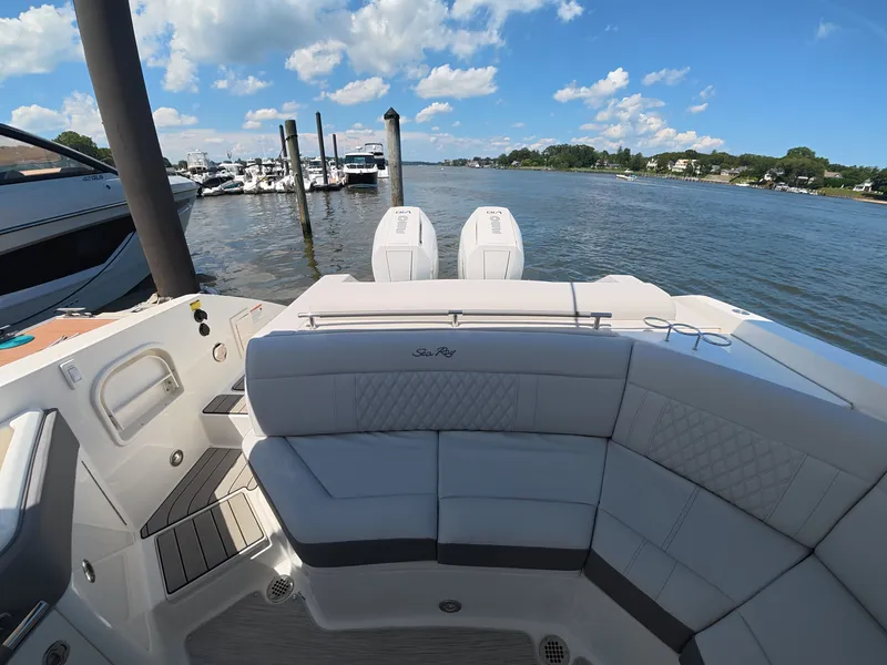 Slide: The Image of Sea Ray SLX 310 Outboard 2027 - 14