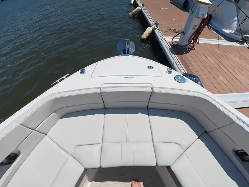 Slide: The Image of Sea Ray SLX 310 Outboard 2027 - 33