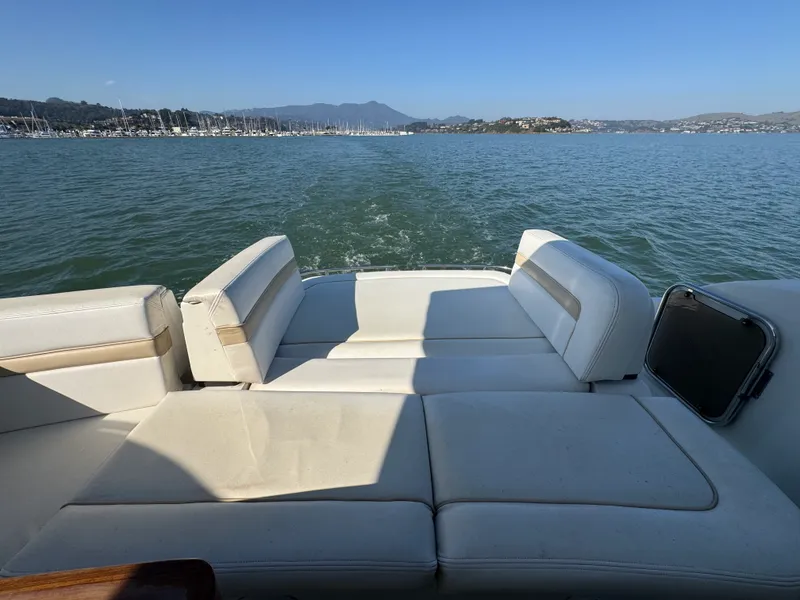 Slide: The Image of Sea Ray 470 SUNDANCER 2010 - 16