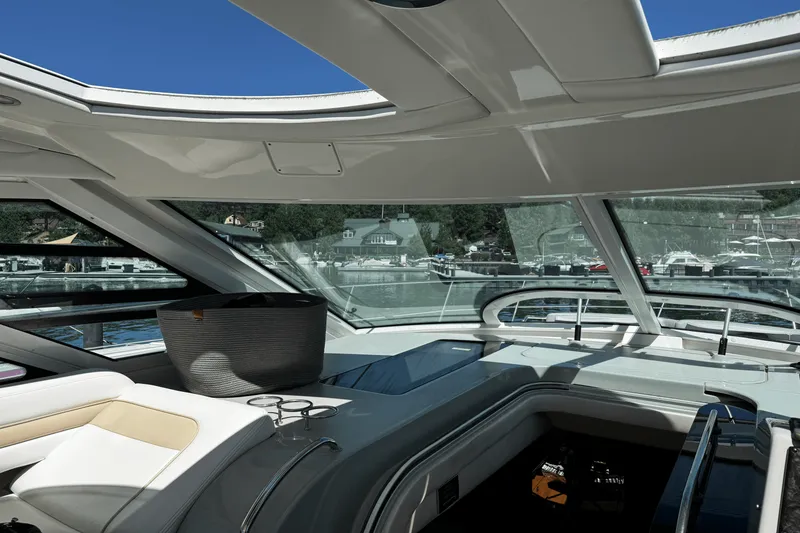 Slide: The Image of Sea Ray 470 SUNDANCER 2010 - 20