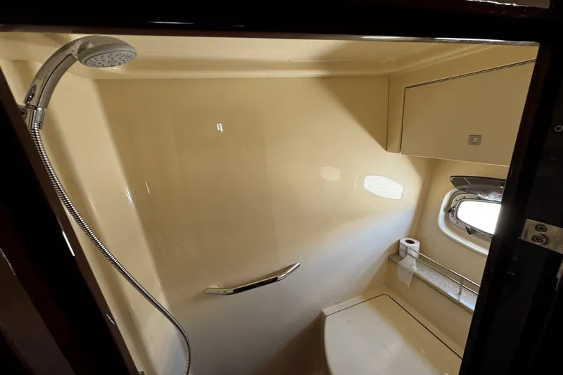 Slide: The Image of Sea Ray 470 SUNDANCER 2010 - 25