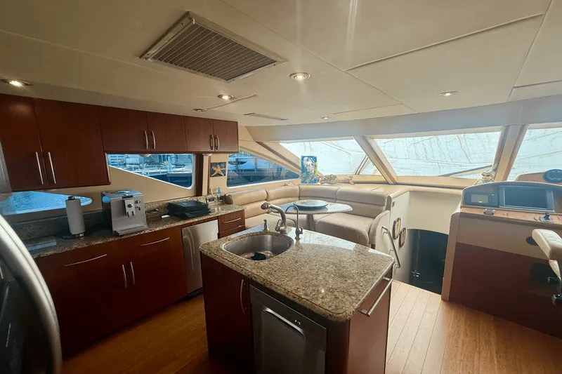 Slide: The Image of Lazzara Yachts 68 FLYBRIDGE 2005 - 20