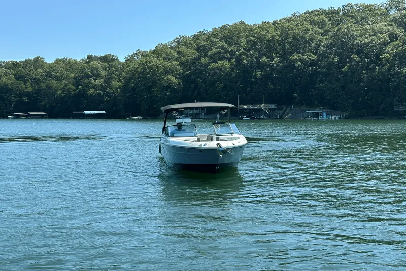 Slide: The Image of Sea Ray SLX 280 2025 - 7