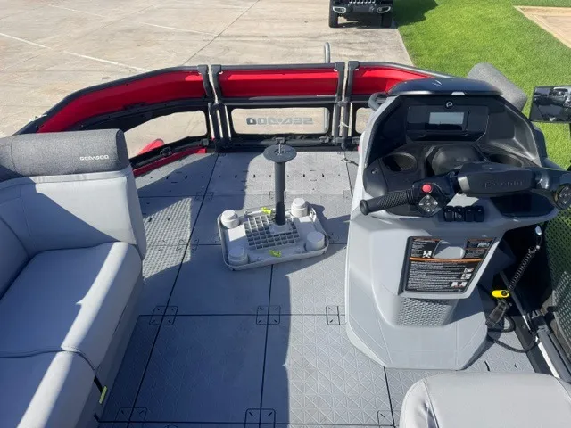 Slide: The Image of Sea Doo SWITCH COMPACT 2024 - 7
