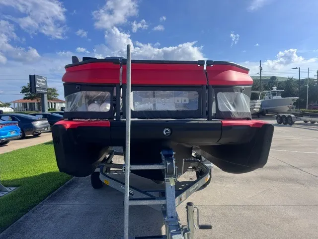 Slide: The Image of Sea Doo SWITCH COMPACT 2024 - 4