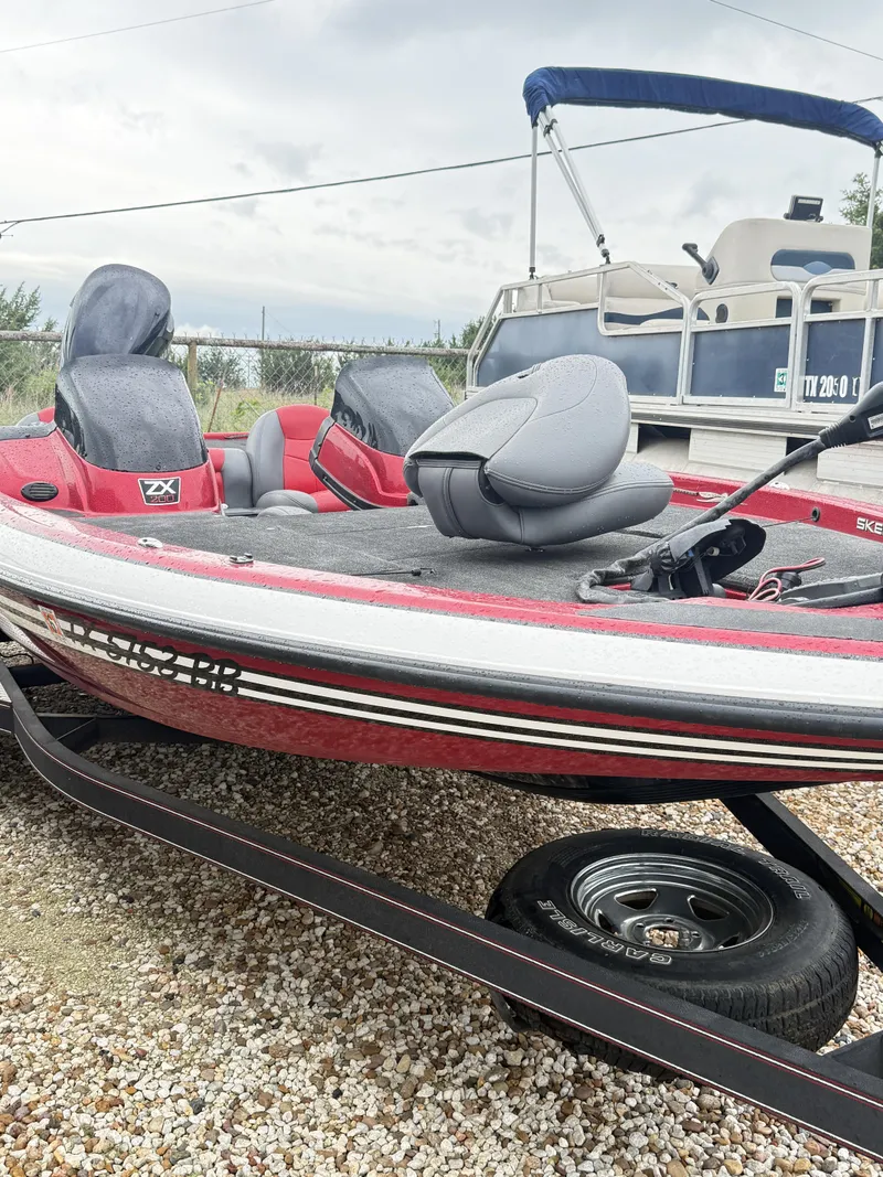 Slide: The Image of Skeeter ZX 200 D/C 2009 - 2