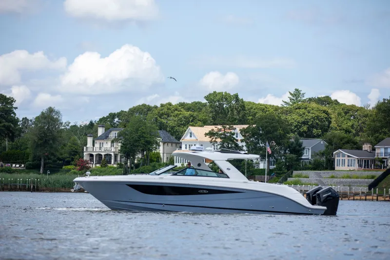 Slide: The Image of Sea Ray SLX 400 Outboard 2026 - 1