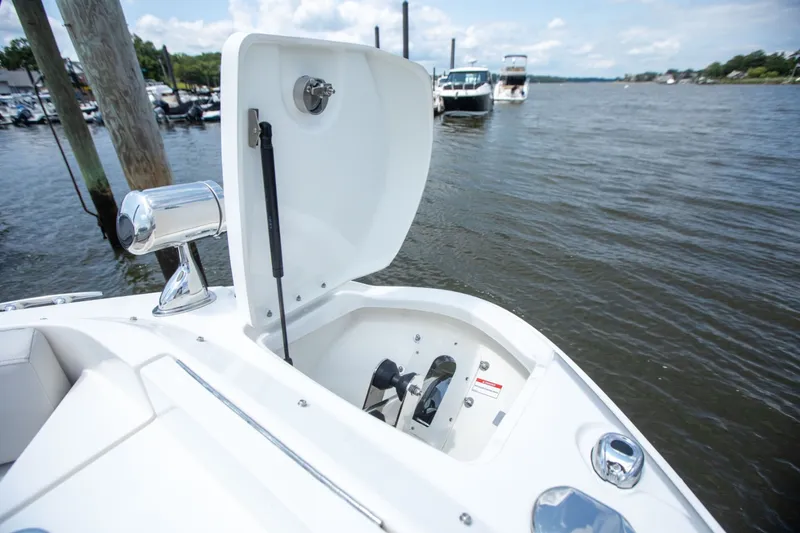 Slide: The Image of Sea Ray SLX 400 Outboard 2026 - 66