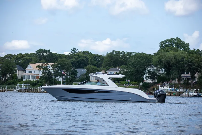 The Image of Sea Ray SLX 400 Outboard 2026 - 0