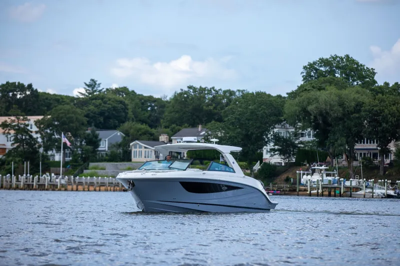 Slide: The Image of Sea Ray SLX 400 Outboard 2026 - 3
