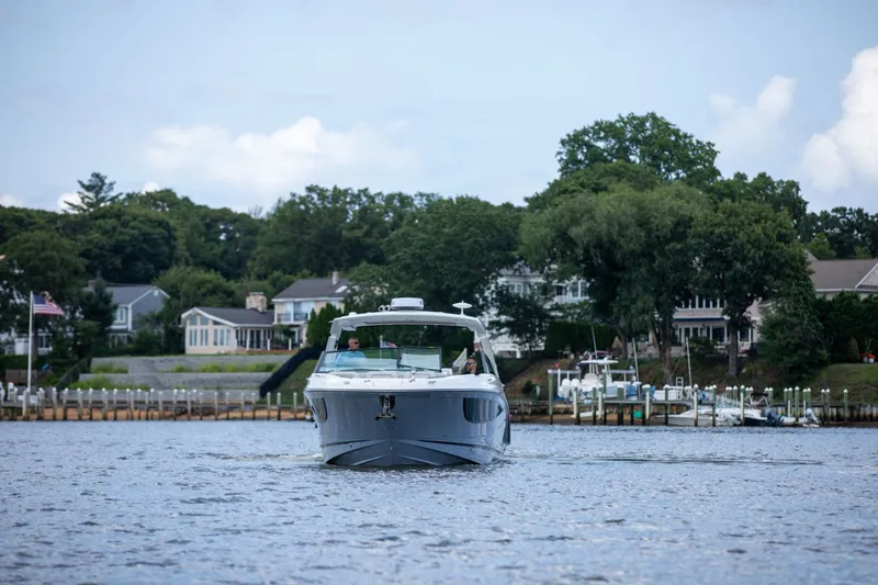 Slide: The Image of Sea Ray SLX 400 Outboard 2026 - 4