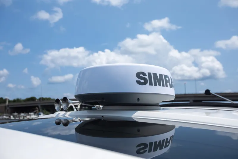 Slide: The Image of Sea Ray SLX 400 Outboard 2026 - 68