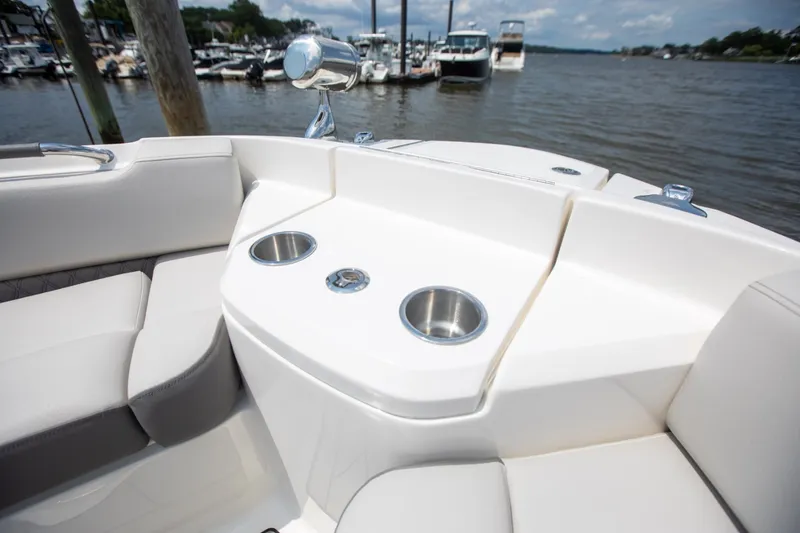 Slide: The Image of Sea Ray SLX 400 Outboard 2026 - 64