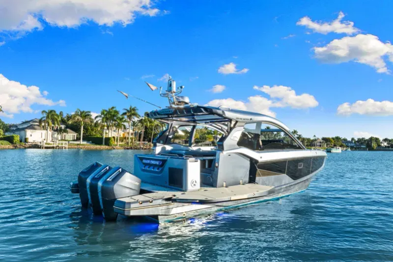 Slide: The Image of Galeon 375 GTO 2024 - 4