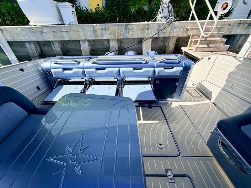 Slide: The Image of Galeon 375 GTO 2024 - 24