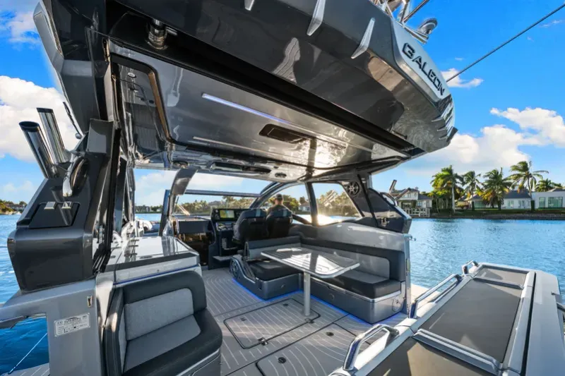 Slide: The Image of Galeon 375 GTO 2024 - 7
