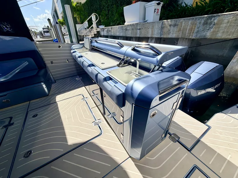 Slide: The Image of Galeon 375 GTO 2024 - 28