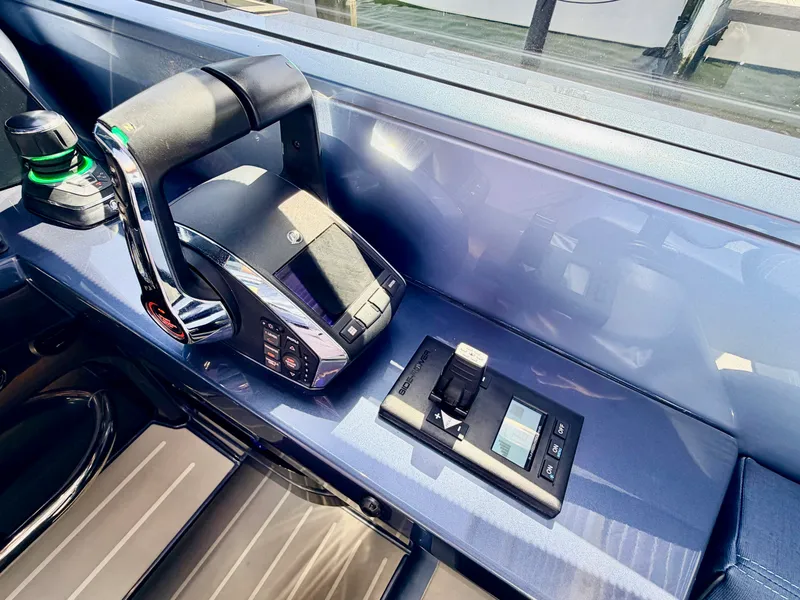 Slide: The Image of Galeon 375 GTO 2024 - 31