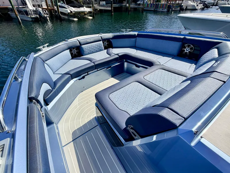 Slide: The Image of Galeon 375 GTO 2024 - 37